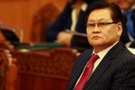 Ө.Энхтүвшин: Төрийн удирдлага гудамжинд, сошиалд гараад байна