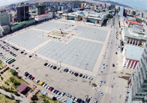 Аялагчдад автомашиных нь зогсоолыг үлдээе, Хотын дарга аа
