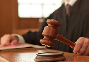 Төрийн нууц задруулахаар гадаадын тагнуултай хамтарч байсан иргэнд найман жил хорих ял оноов 