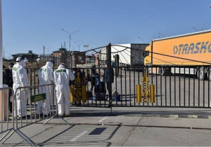 Хил дээр гацсан оюутныг нэвтрүүлж, Сэлэнгэ аймагт тусгаарлажээ