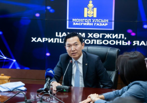 Н.Учрал сайдын хуулинд учир их байна аа