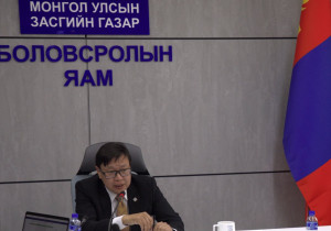Өмнөговь, Дундговь аймгийн сургууль, цэцэрлэгийг цахимд шилжүүлсэн нь хууль зөрчжээ 