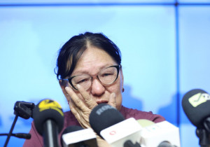 Охины маань хамаг эд, эрхтэнг авчихаад одоо надаар бас яах гээд байгаа юм бэ?