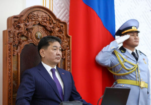 Ерөнхийлөгч яагаад чуулган руу оров?