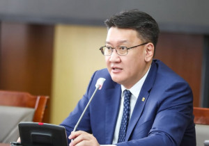Сангийн сайд Б.Жавхлан: Дефолт зарлах эрсдэлд бол ороогүй. Хэвийн байгаа