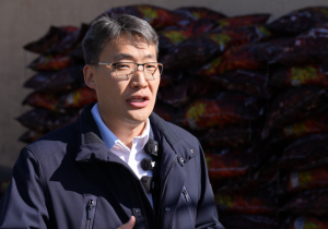 А.Амартүвшин: Нас барсан 7200 гаруй иргэний “Сайн карт”-ыг ашиглаад түлш худалдан авч, их хэмжээгээр хадгалж, орон нутаг руу зарж байсан зөрчлийг илрүүлсэн