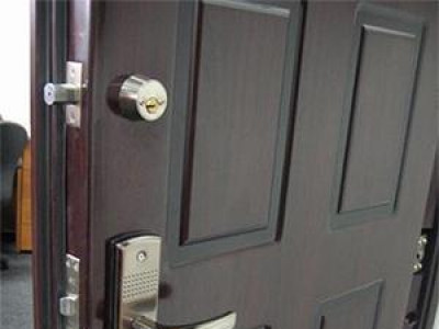 Бүргэд хаалга таны орон гэрийг хамгаалахгүй