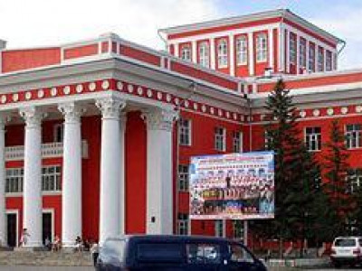 Драмын театрыг олны хөрөнгөөр засварлана