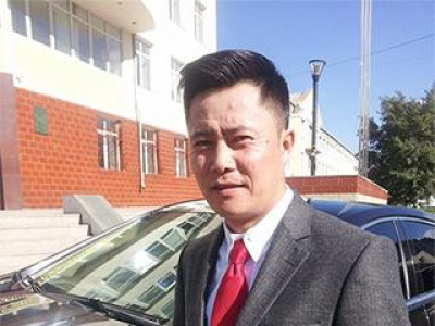 Төтө эхнэртэйгээ яаж танилцсанаа санадаггүй