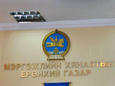 Таван тэрбум төгрөгийн үнэ бүхий тамхийг битүүмжилж байна