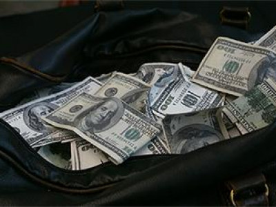 Цагдаа 120 мянган доллар олов