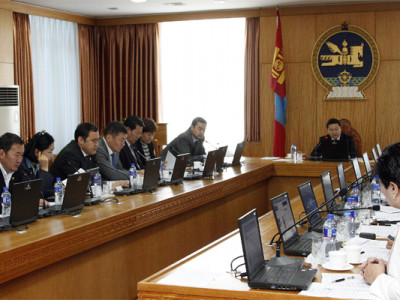 Засгийн газрын хуралдаан өндөрлөлөө
