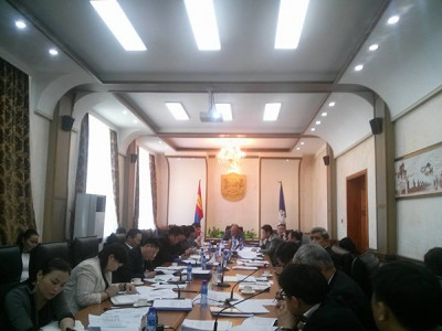 Уламжлалт эмийн үйлдвэрийг татан буулгахаар боллоо