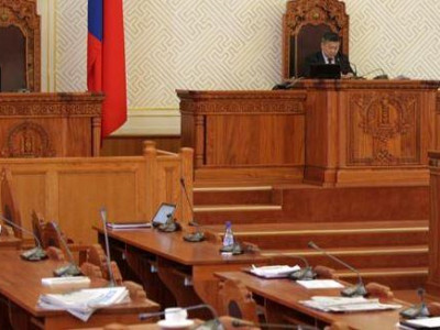 Нийгмийн даатгалын сан болон Хүний хөгжил сангийн 2015 оны төсвийг баталлаа