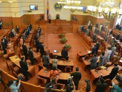51.3 хувийн ирцтэйгээр чуулган эхэллээ