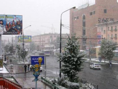 УЛААНБААТАР ХОТ: Үүлшинэ
