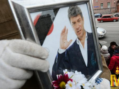 Борис Немцовын амраг бүсгүй байгаа газрыг нь тодорхойлогч радио дохиололтой гар утастай байжээ