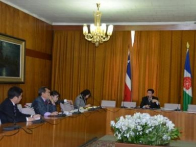 Эвслийн бүлэг хурлаа үргэлжлүүлж байна