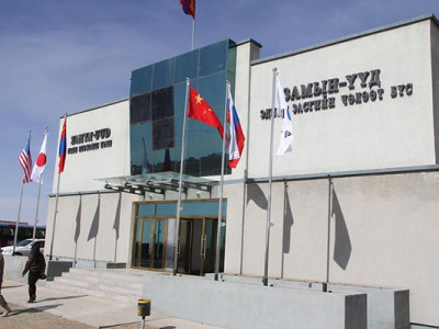 Монголын хил гаалийнхан хоёр хөл нь гозойж, ил гарчихсан цогцос харалгүй гаргачихжээ
