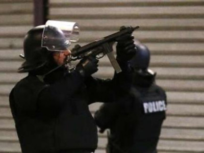 Парис дахин айдас хүйдэст автлаа