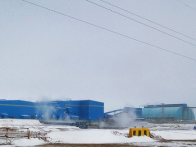 Газрын гүний 1,300 метрийн уурхайд аяалсан 