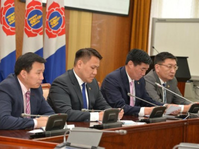 Гурван намын бүлэг хуралдана