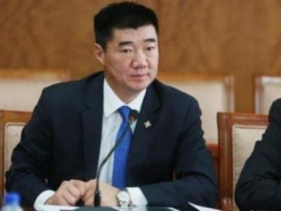 МАН-ынхан төрийн ажлыг үргэлжлүүлэн “гацаана”