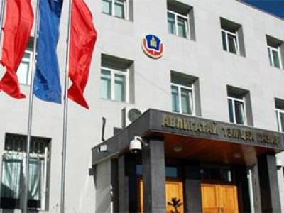 Хууль зөрчсөн албан тушаалтнуудад сахилгын шийтгэл ногдуулжээ 