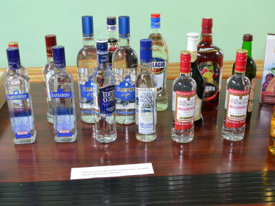 Үхэлд хүргэх аюултай хулхи архи орж ирэх эрсдэлтэй