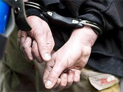 Өршөөлөөр суллагдсан этгээд цагдаа нарыг сүрдүүлжээ