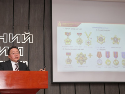  Ардын болон гавьяат жүжигчин цолыг байхгүй болгоно