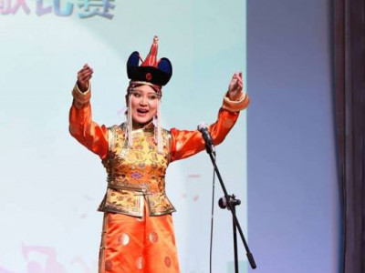 Жүжигчин Д.Ганцэцэг хятад дууны уралдаанд түрүүлжээ