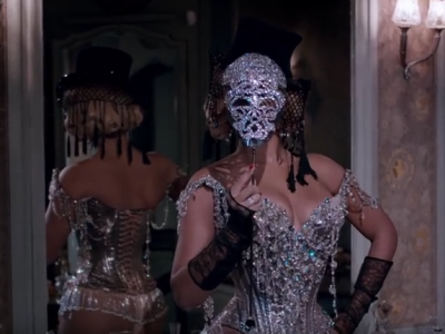 Энгийн оройг халуухан болгох дуунууд /+18/