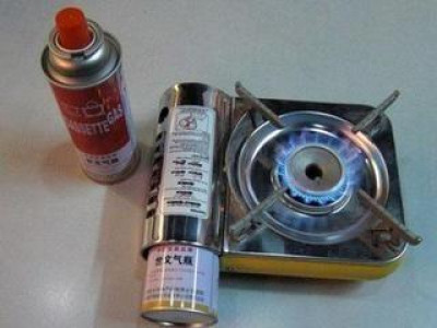 Өсвөр насны хүүхдүүд газ үнэрлэж байсныг баривчиллаа
