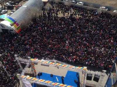 Худалдан авагчаа тохуурхсан “Номин”-ийн хонжворт сугалаа