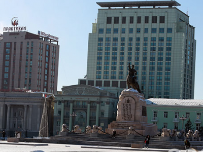 Улаанбаатарт 10 хэм дулаан байна