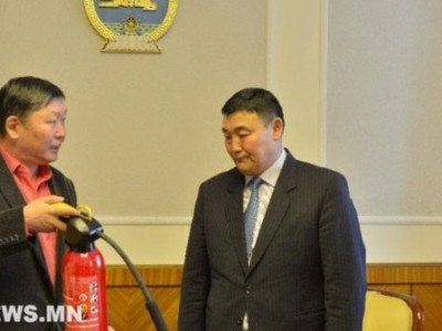 Төрийн ордонд 60 ширхэг гал унтраагуур нэмж байрлуулжээ