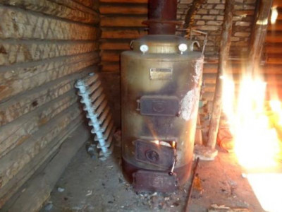 Нам даралтын зуух дэлбэрч, хүний амь эрсэджээ