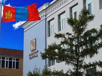Нэгдүгээр сургуулийн захирлыг “эрэн сурвалжилж” байна