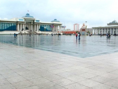 Чингисийн талбайн баруун талын замыг хэсэгчлэн хаана