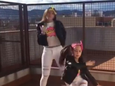 Ижилхэн хувцаслаад, охидтойгоо бүжиглээрэй