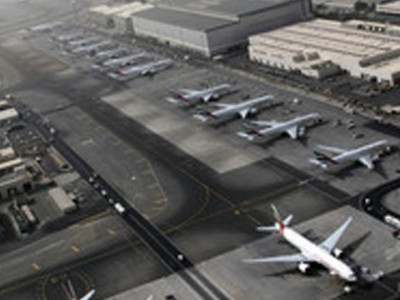 Дубайн нисэх онгоцны буудалд зөвшөөрөлгүй дрон нэвтэрчээ