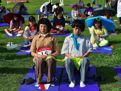 Солонгосд “залхуучуудын” ДАШТ болж байна