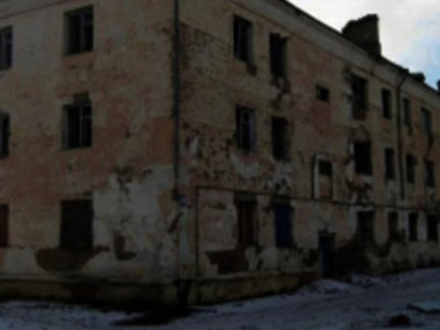 Ашиглалтын шаардлага хангахгүй болсон барилгуудыг буулгаж, шинээр барина