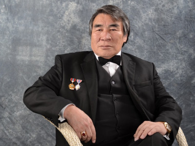 Төрийн соёрхолт, СГЗ Б.Догмид 