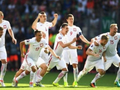 Польшийн шигшээ шөвгийн наймд үлдлээ