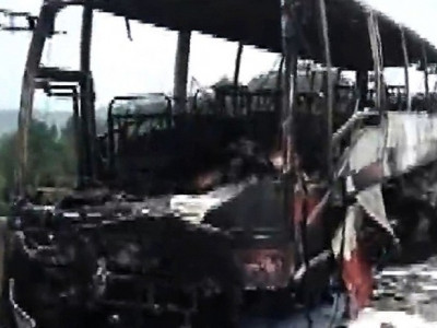 Автобус дэлбэрч, 35 хүн амиа алджээ