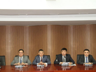 Ерөнхий сайд Ч.Сайханбилэг “Эрдэнэт” үйлдвэрийн хувийг гадаадын компанид заржээ