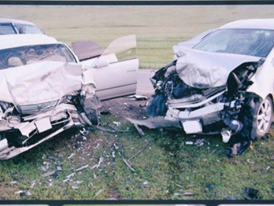 Орон нутгийн замд таван хүний амь эрсэджээ