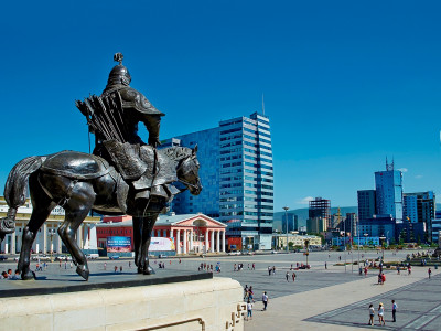 Улаанбаатарт 30 хэм дулаан байна